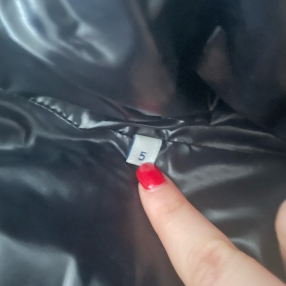 SOLD Moncler Erine Quilted Puffer Jacket - Picture 4 of 16